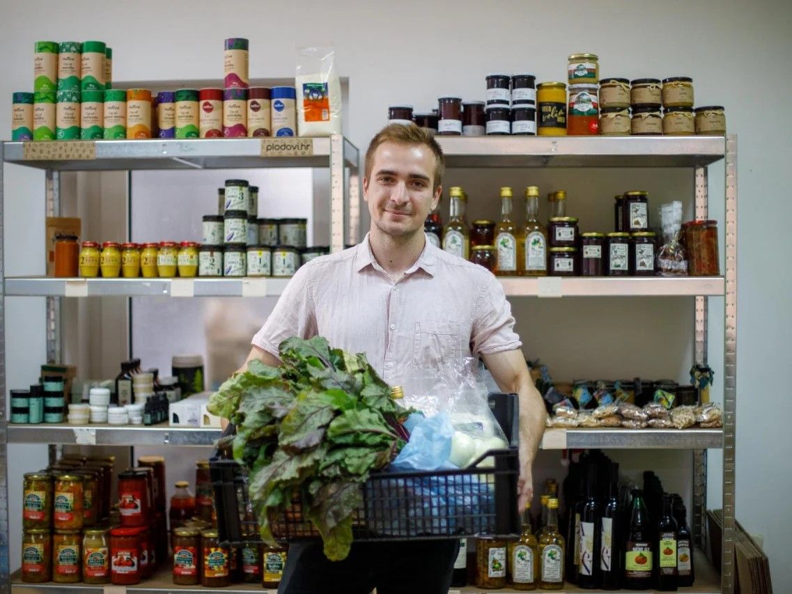 Slobodna dalmacija [Maslina]: ‘POKRENI NEŠTO SVOJE‘ Za zdravu hranu i život nove generacije 