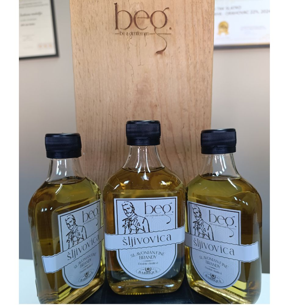 Šljivovica barrique pljoska thumbnail 2