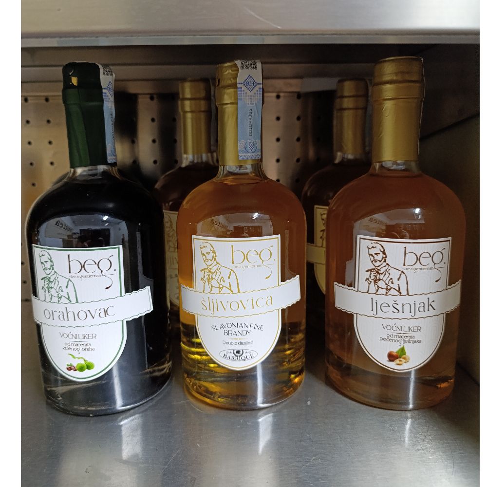 Šljivovica barrique thumbnail 3